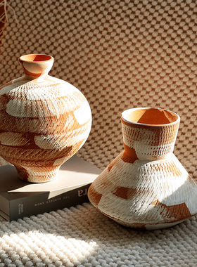 陶瓷花瓶侘寂风跳刀纹民宿干花插花器样板房软装装饰饰品家居摆件