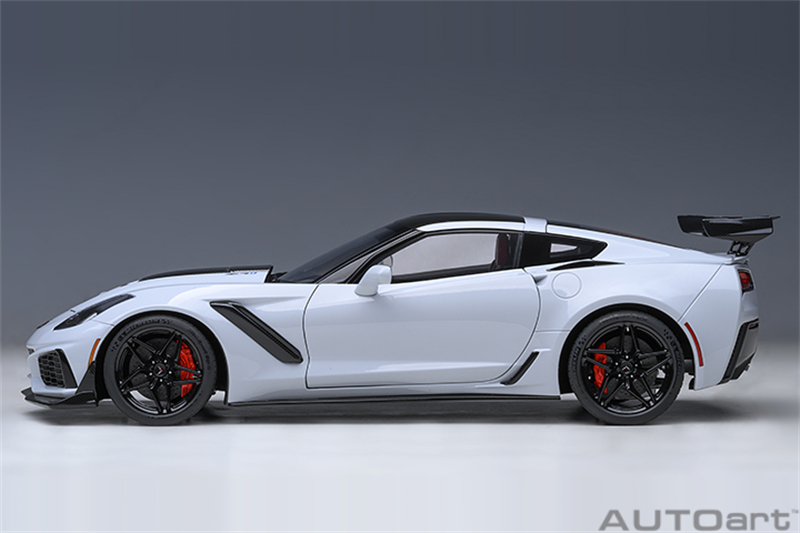 AUTOart 奥拓1:18 克尔维特 CHEVROLET CORVETTE C7 ZR1 汽车模型 - 图2