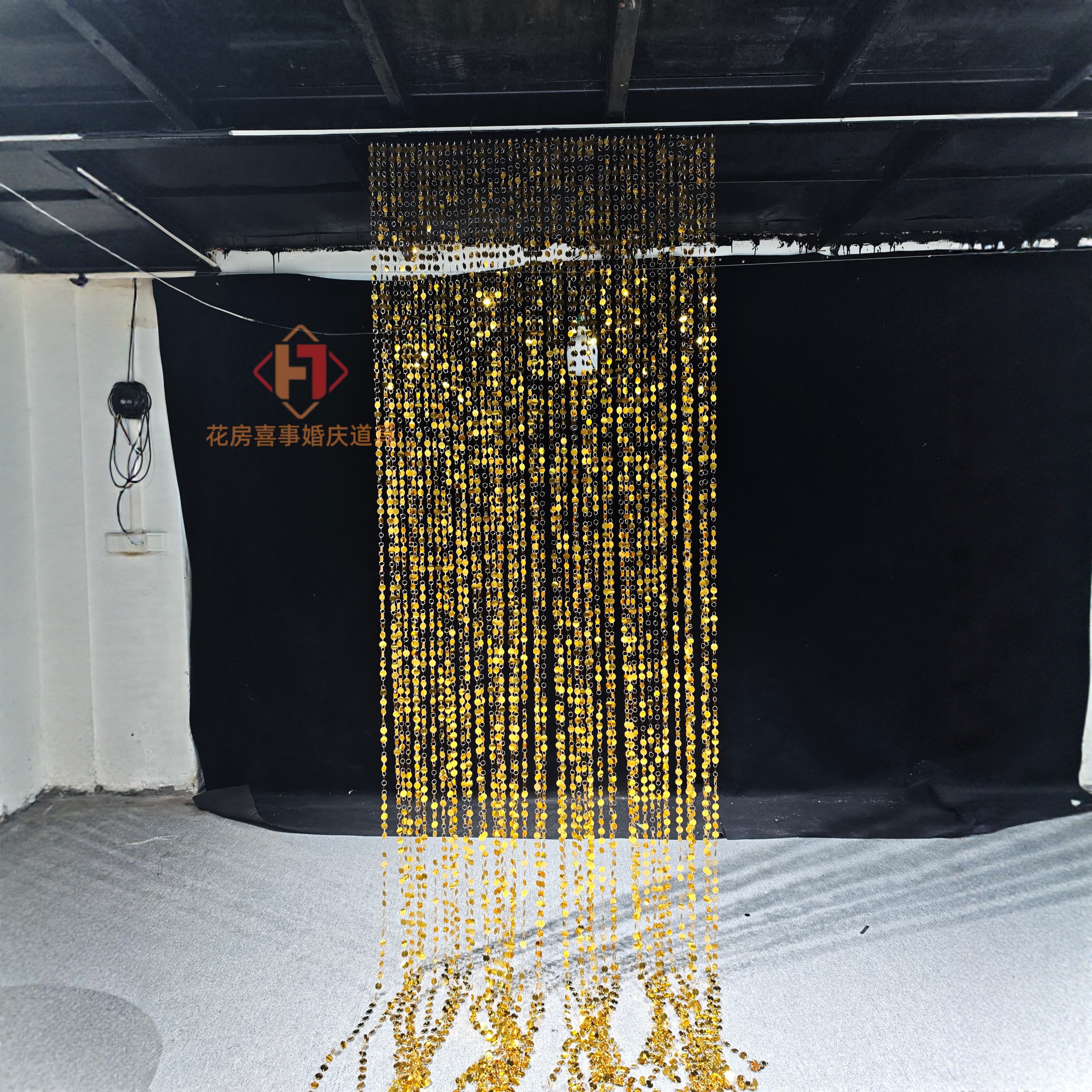 婚庆道具亮片挂件圆形珠光片镜面婚礼堂老钱风舞台背景吊顶装饰帘,淘宝优惠券,粉丝福利购,淘宝优惠卷