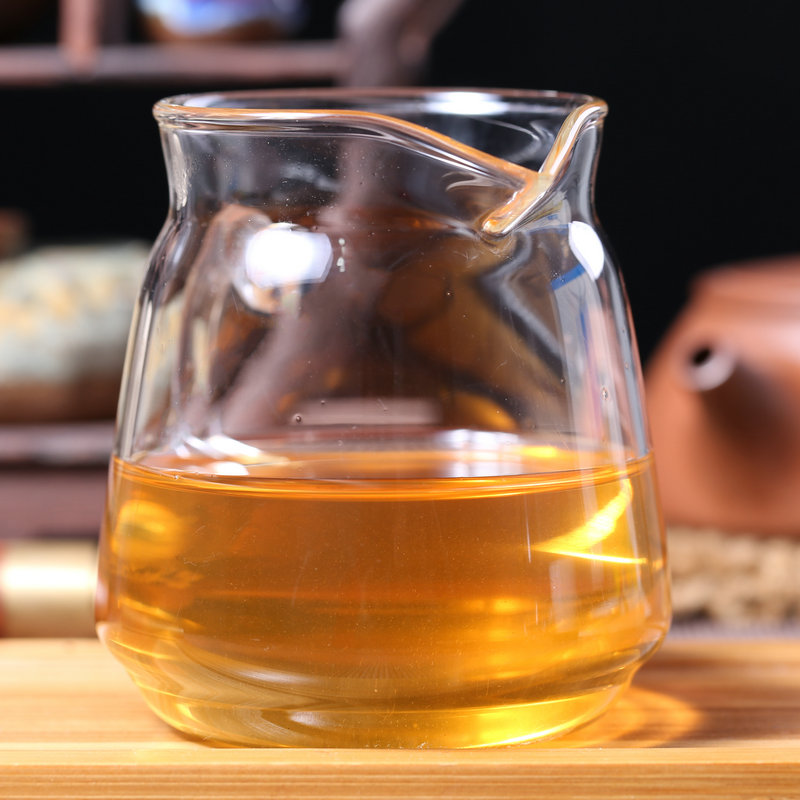 云南普洱茶生茶 珍藏品易武古树纯料砖茶 13年易武生普洱茶砖特价