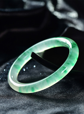 缅甸翡翠冰飘绿花细圆条手镯冰种圆条手镯翠绿石英岩玉手镯