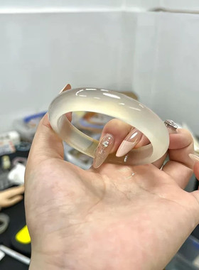 天然缅甸手镯高冰种香槟金琉璃手镯白月光玉髓感手镯浅色扁条镯子