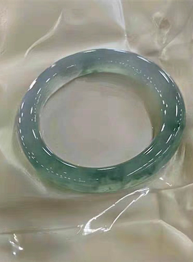 高冰种飘花翡翠手镯女款缅甸a货绿冰透飘绿花正圈贵妃非玉手镯子