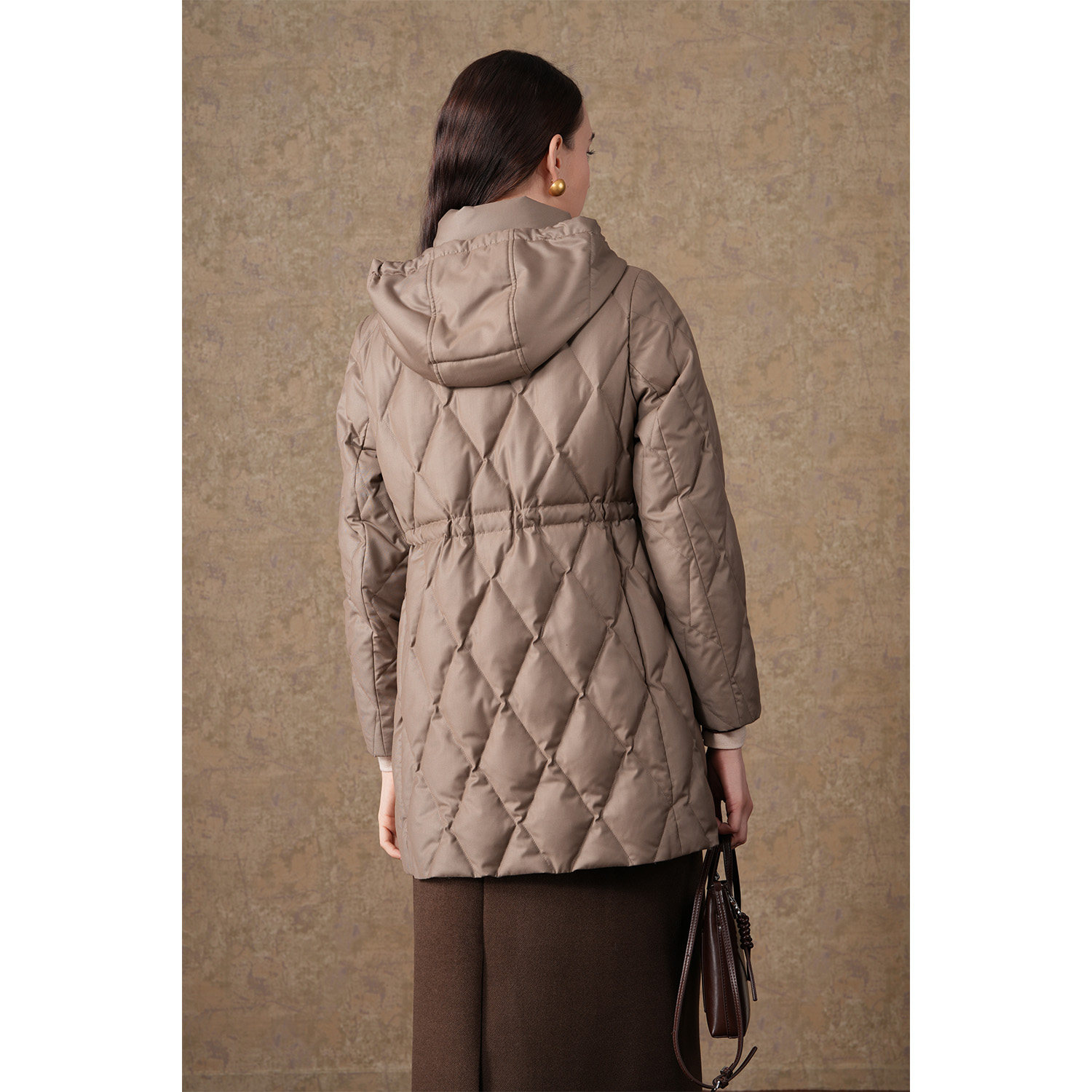 【2025冬款首降】乔万尼时尚商场同款羽绒服收腰保暖连帽EM4T653 - 图3