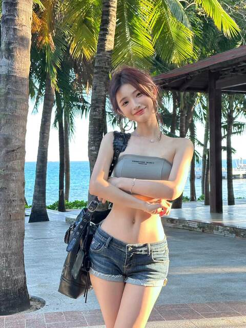 ກາງເກງຂາສັ້ນສັ້ນປົກກະຕິ Denim Spring Summer