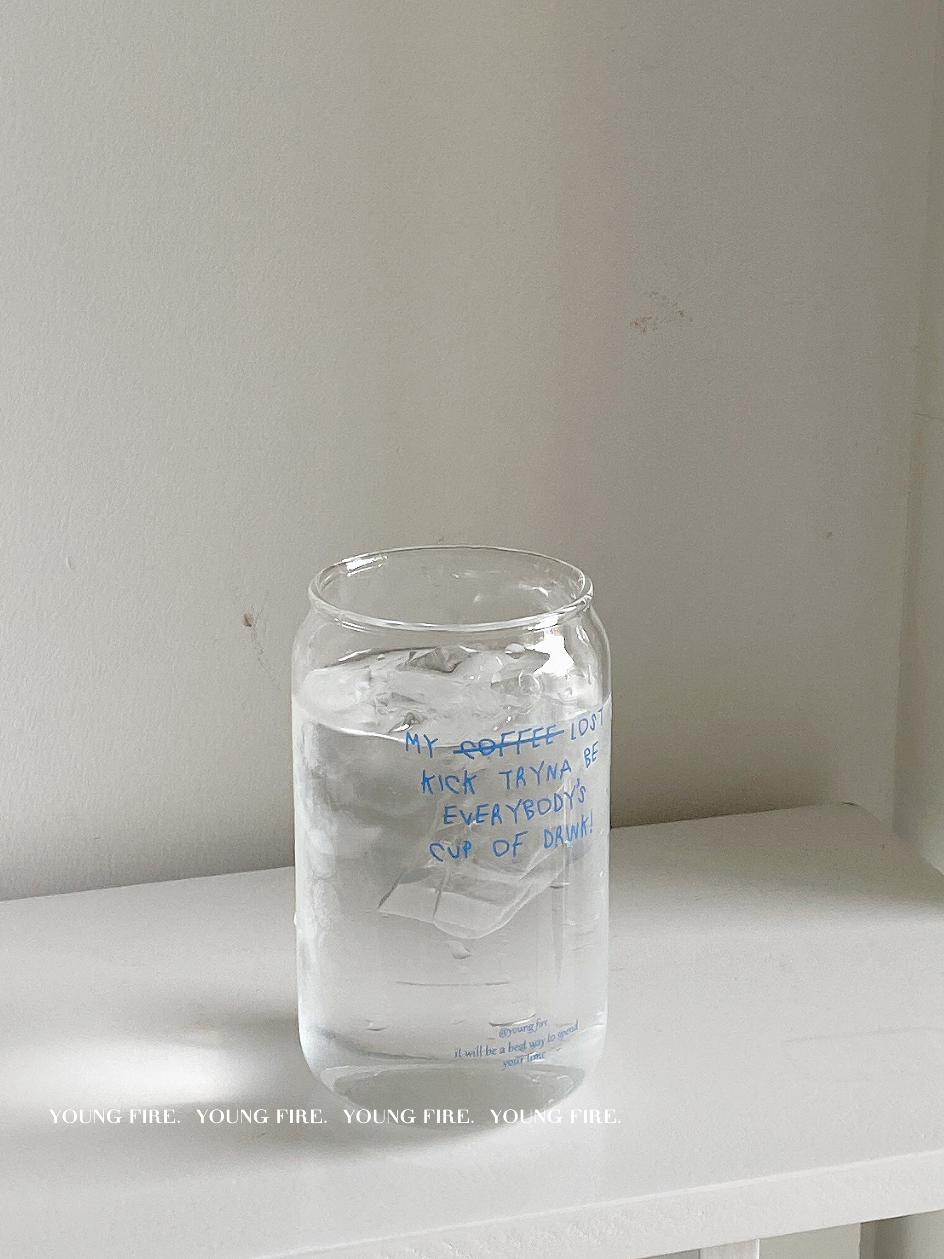 YOUNGFIRE原创蓝色字母印花易拉罐透明耐高温玻璃水杯牛奶早餐杯-图2