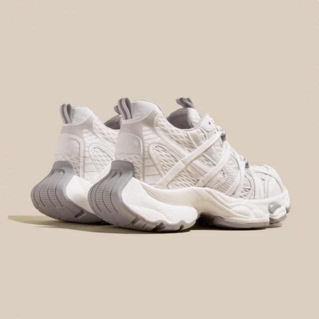 European station genuine leather dad shoes for women 2025 spring new style breathable mesh straps to show feet small sports street casual shoes