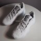 Basketball shoes that are more suitable for indoors can be painted and DIYed