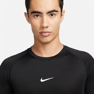 Nike耐克男跑步训练紧身衣黑色速干健身服长袖运动上衣FB7920-010