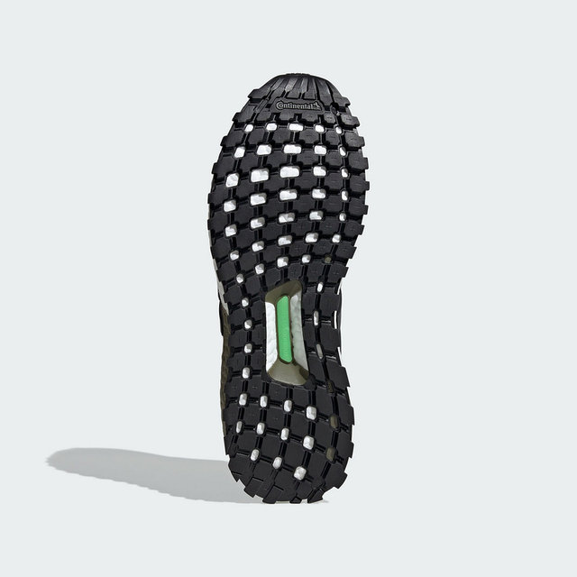 Adidas Adidas ເກີບແລ່ນລະດູຫນາວແບບດຽວກັນ ULTRABOOST ເກີບກິລາແລະເກີບບາດເຈັບສໍາລັບຜູ້ຊາຍແລະແມ່ຍິງ JQ4771