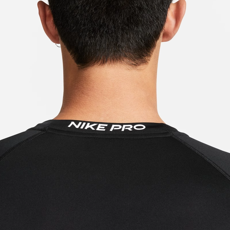 Nike耐克男健身紧身上衣跑步速干透气短袖运动小勾T恤FB7933-010