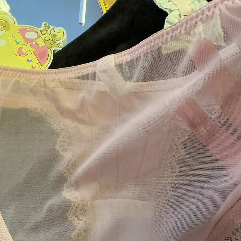 法式绸缎面高开叉蕾丝边网纱拼接性感纯欲内裤女士三角裤2024爆款,淘宝优惠券,粉丝福利购,淘宝优惠卷