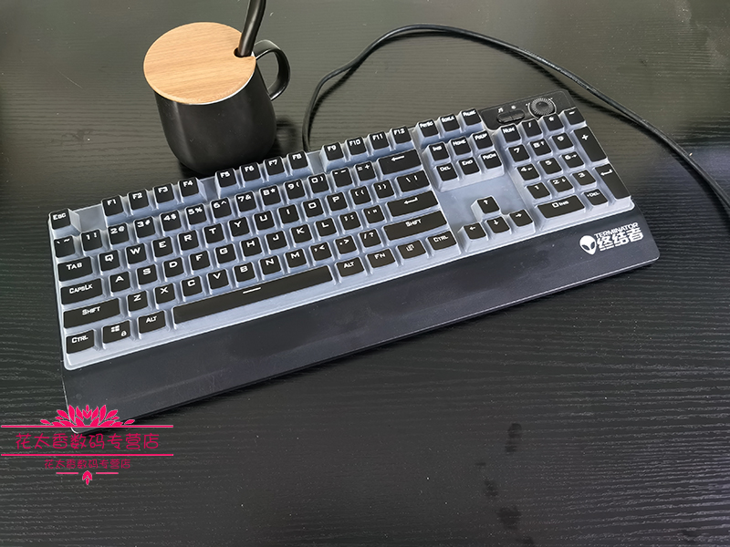 适用达尔优牧马人机械键盘EK812/EK822/EK815防水保护膜终结者S600机械师3代104键台式电脑防尘垫按键防护膜 - 图2