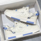 Men's casual sneakers are versatile and trendy