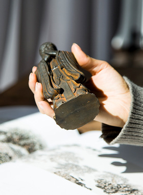 国风新中式仿铸铁自然锈孔夫子人物桌面小摆件客厅书房纯手工艺品