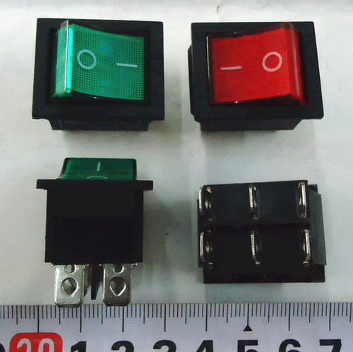 大方红双极开关 带灯 220V 15A 6脚 红色 安装尺寸长26mm 宽21mm - 图0