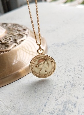 新款时尚百搭圆牌钱币项链S925纯银金色月亮与六便士项链短款脖链
