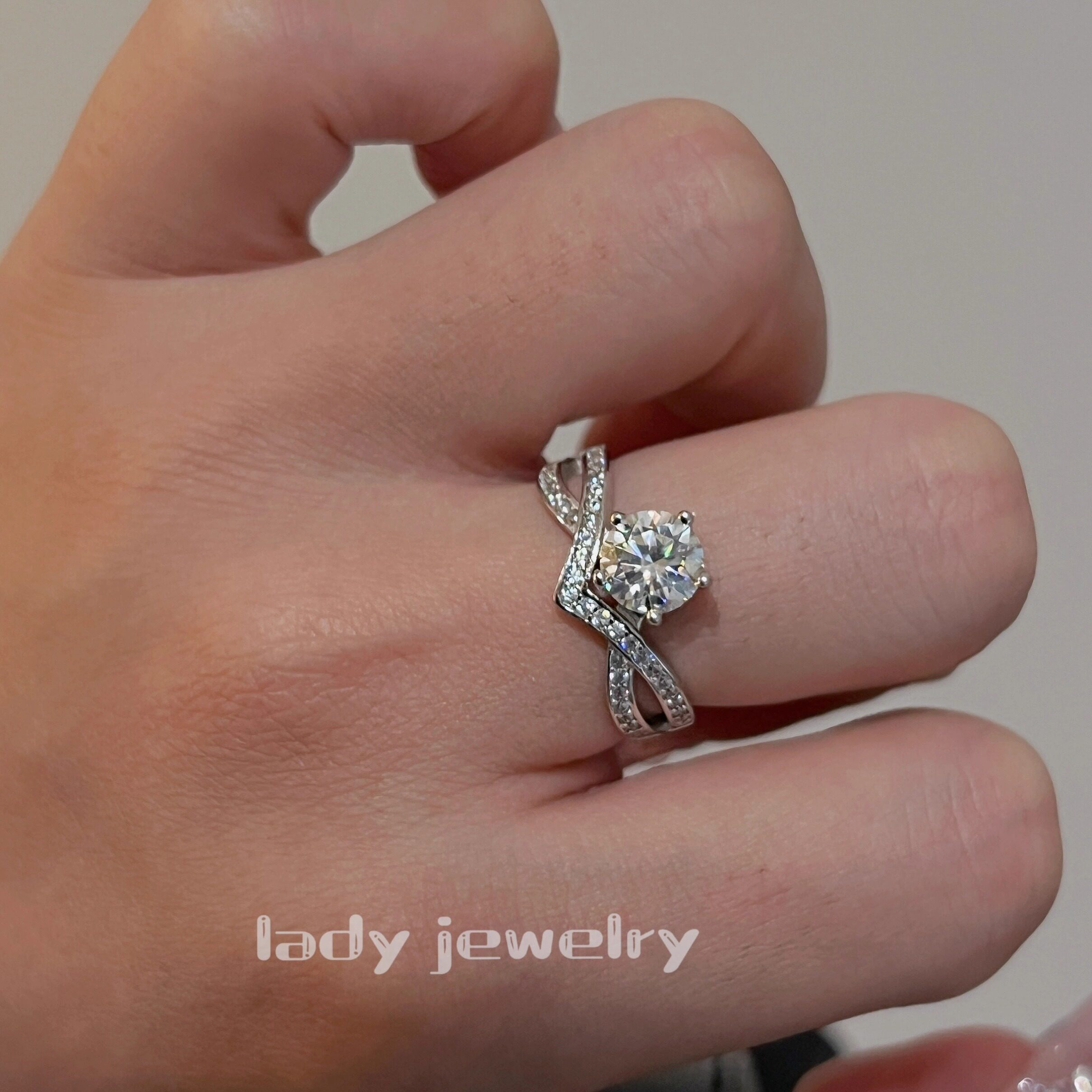 Leidy Haute Couture One Carat Moissanite S925 Silver Plated with Real Gold Love Wing Ring