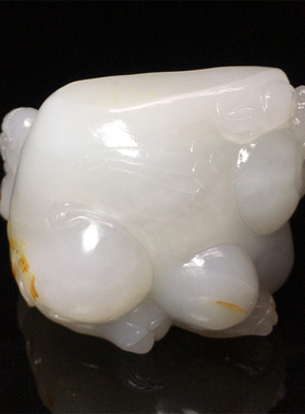 和田玉貔貅把玩件雕工好