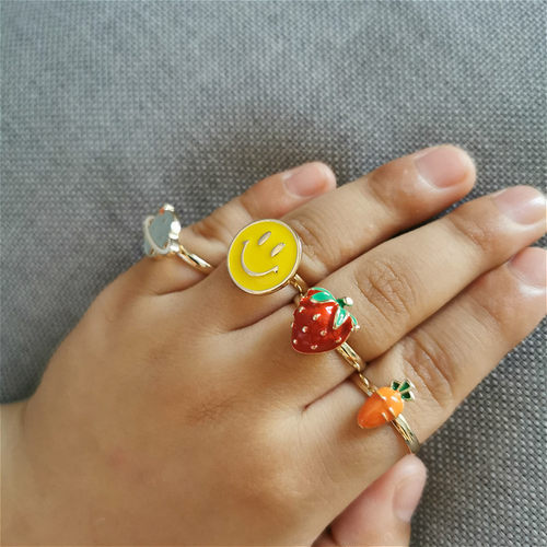 韩版儿童小戒指圈合金女童公主可爱草莓卡通女孩饰品宝宝新年礼物 - 图2