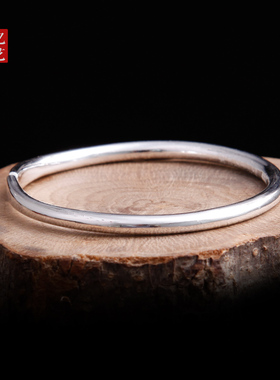 时尚风百搭圆柱扁头小巧银手镯