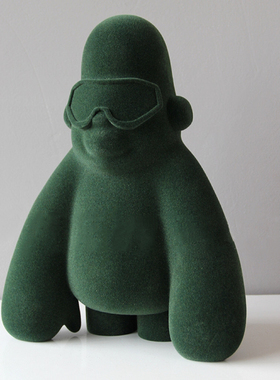 卡通猩猩摆件树脂植绒现代简约