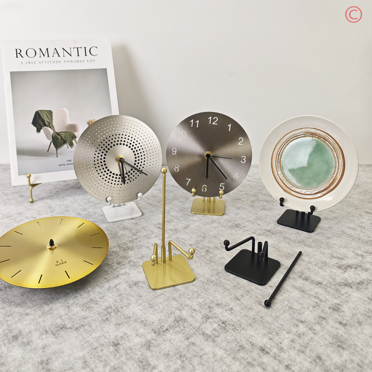 家用挂钟座钟高级感盘子支架展示架摆台式钟表卧室床头时钟摆件,淘宝优惠券,粉丝福利购,淘宝优惠卷