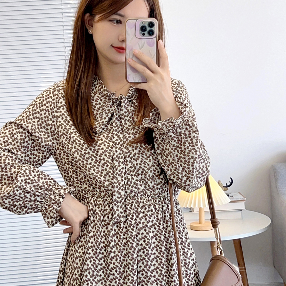 150小个子甜美休闲蝴蝶结系带碎花高腰长袖a字中长款连衣裙女春秋 - 图1