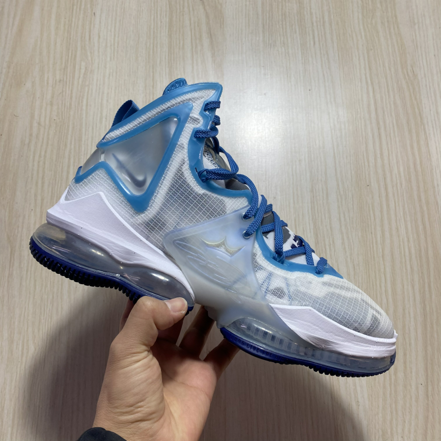 NikeLEBRON XIX詹姆斯19代气垫篮球鞋 DC9342-100-400-DC9341-200 - 图1