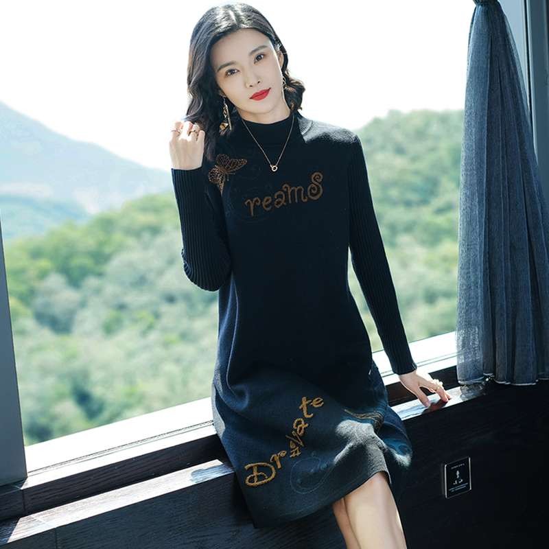 半高领毛衣裙女秋冬新款宽松显瘦中长款针织打底衫过膝长袖连衣裙 - 图0