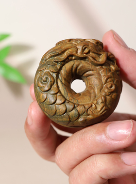 承善堂天然绿檀木雕刻鱼化龙把件