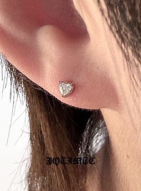 JQTIMTC《心上》S925纯银耳钉爱心锆石镶嵌耳骨钉小众个性养耳