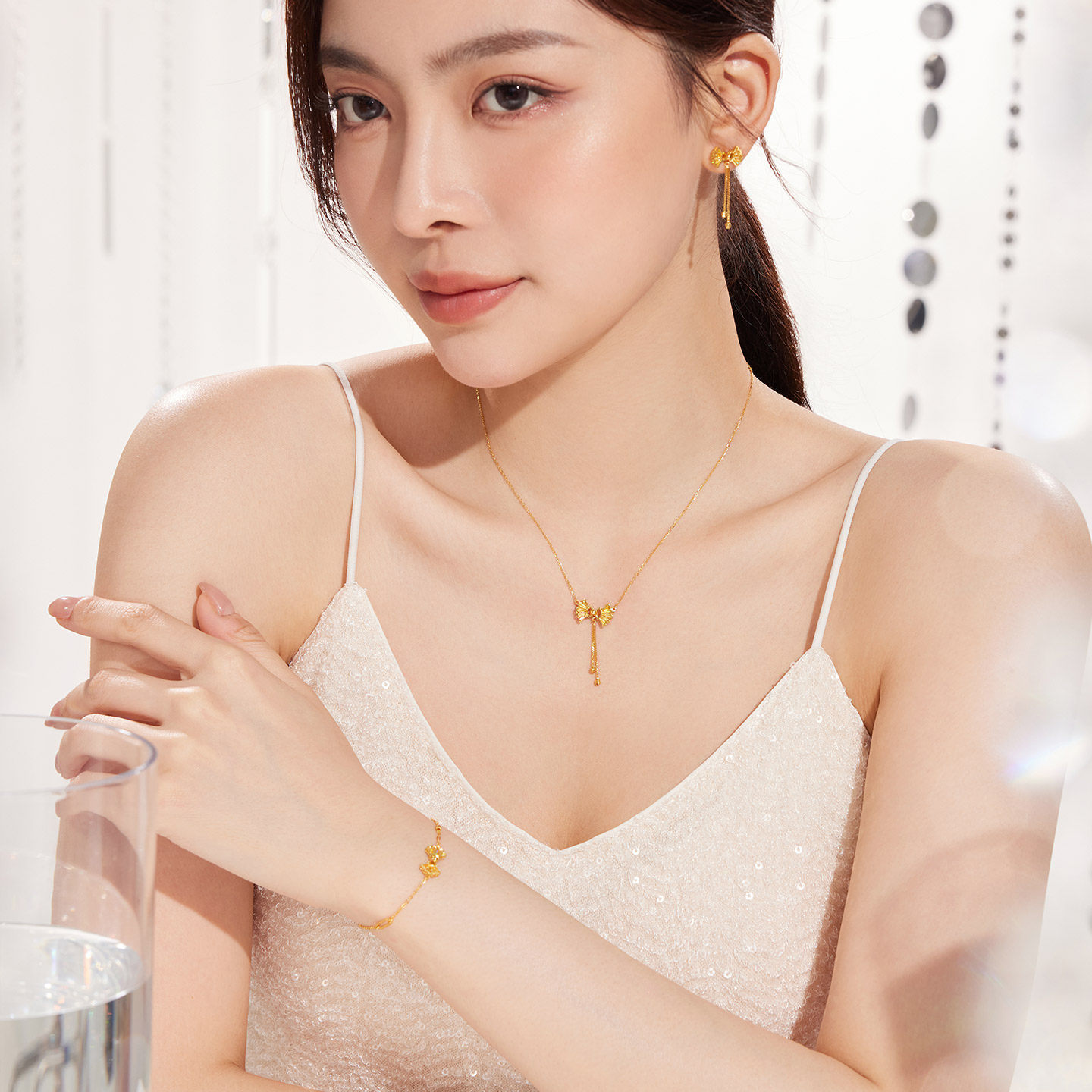 金至尊闪醉金蝴蝶结黄金耳坠女新款5G金耳钉长款流苏耳饰新年礼物,淘宝优惠券,粉丝福利购,淘宝优惠卷