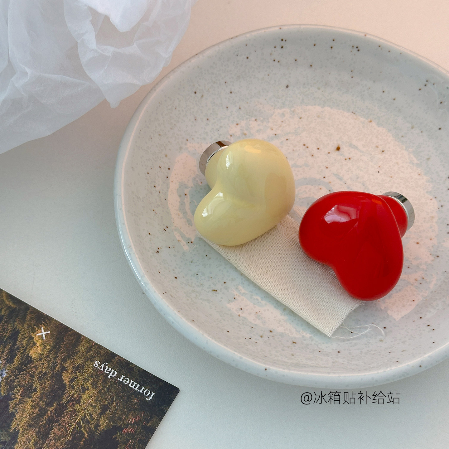 Dopamine color ceramic love strong magnetic hook