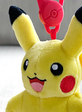 进口正版pokemon宠物小精灵皮卡丘公仔玩偶钥匙扣书包挂件车钥匙