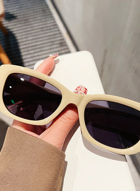 Y2K复古蓝色方形墨镜女2025新款多巴胺风圆脸拍照太阳眼镜高级感