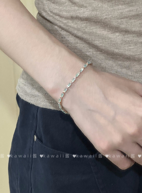 清冷感湖水蓝小方钻手链