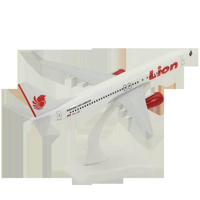 Summer special offer solid alloy aircraft model Boeing B737-900 Indonesian Lion Airliner gift ornaments