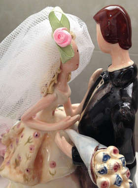 新郎新娘陶瓷婚礼浪漫风个性摆件