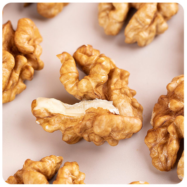 Chunjiangyue paper-skinned walnut kernels 250g Xinjiang ripe walnut kernel meat nuts roasted nuts dried fruit snacks for pregnant women new year