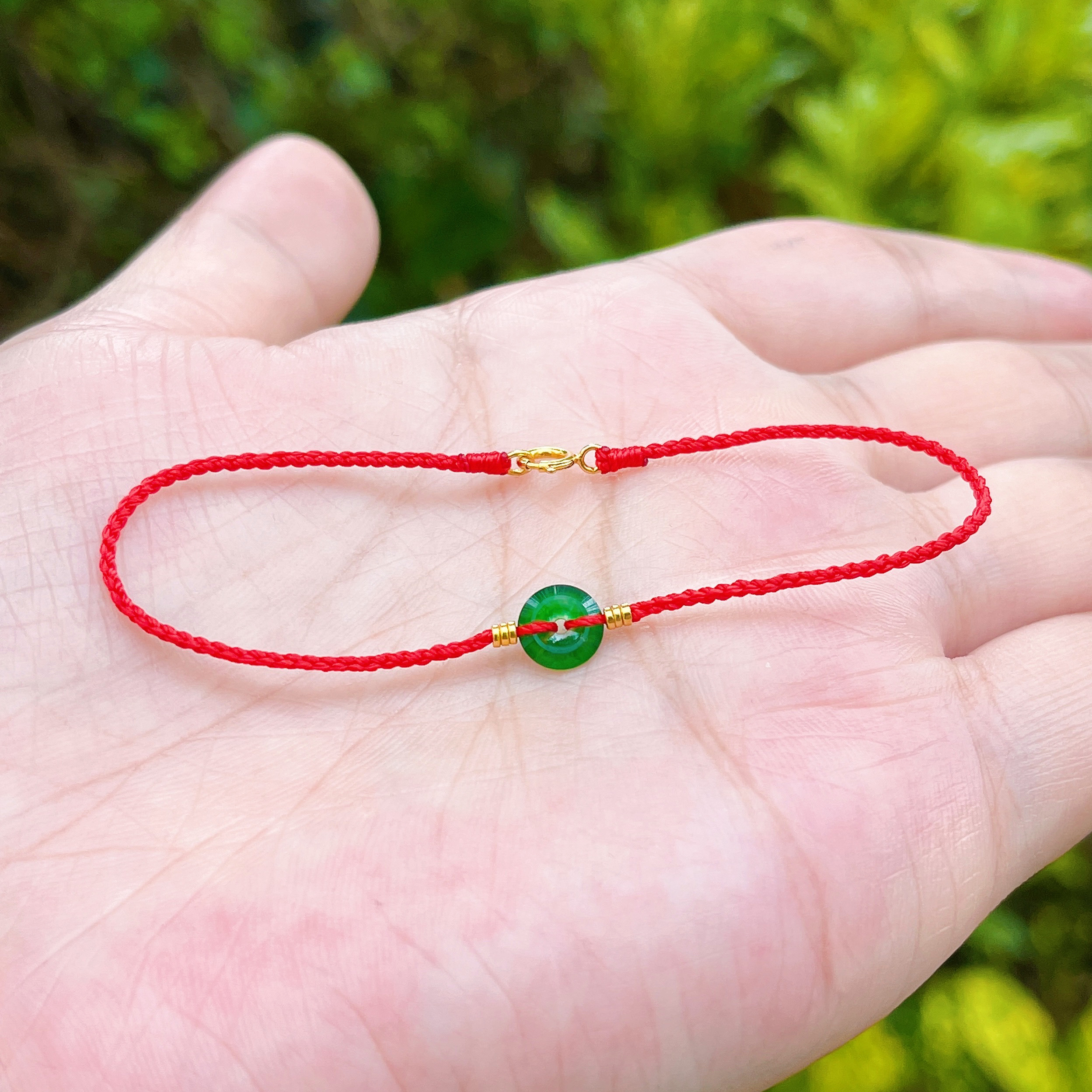 天然辣阳绿色翡翠平安扣手链串女款新中式可叠戴足金红绳礼物定制 - 图2
