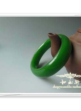 玉镯女玉器热卖新疆菠菜绿手镯