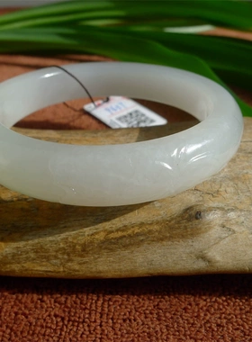 新疆和田玉老坑料羊脂白玉手镯