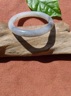 R54特细新疆的猫青花籽料手镯