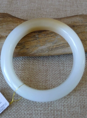 新疆和田玉老坑糖羊脂白玉手镯