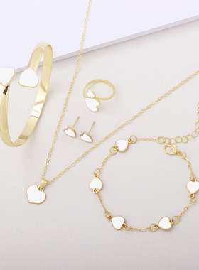 2025秋季新款女士爱心手镯