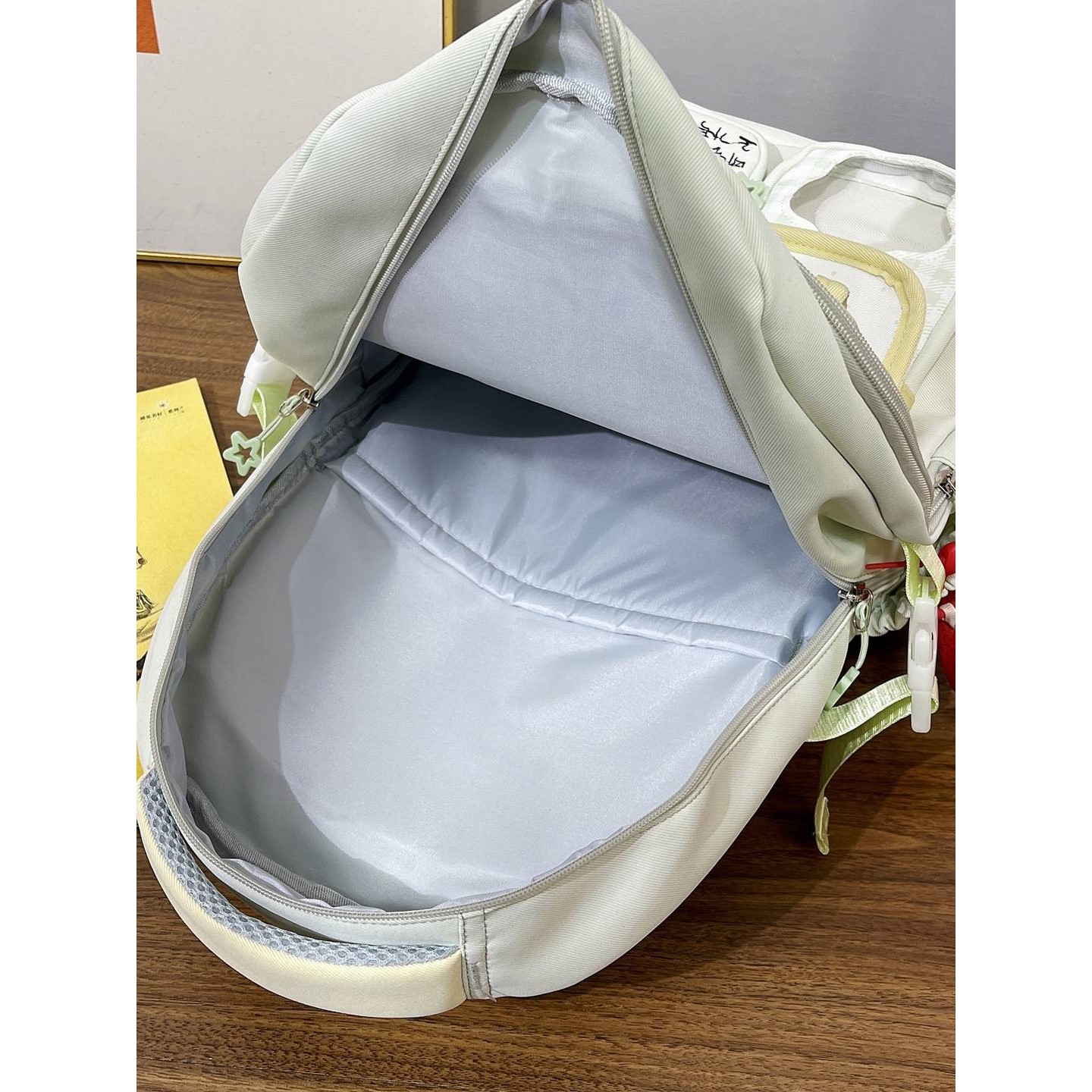 官方品牌森系小清新薄荷绿学院风甜美双肩包女宽肩带中小学生多隔,淘宝优惠券,粉丝福利购,淘宝优惠卷