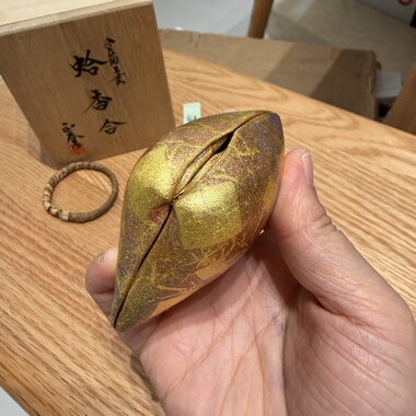 日本中古天然蛤贝金箔贝绘贝壳香盒 置物摆件 8cm 原盒孤品