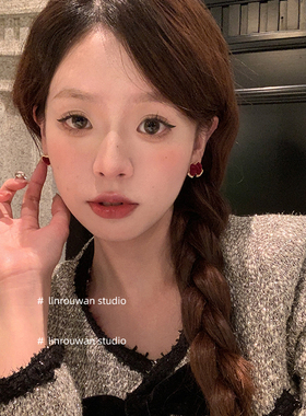 秋冬丝绒蝴蝶结爱心耳钉圣诞节红色不对称耳环设计女高级耳饰小众