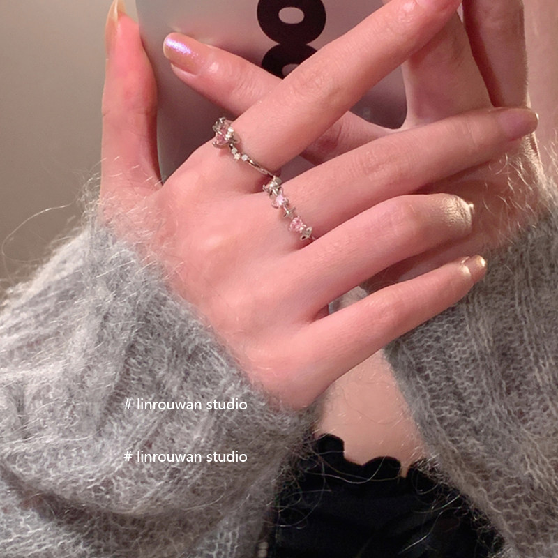 心动预警 粉锆爱心戒指轻奢设计小众时尚个性指环学生叠戴食指戒,淘宝优惠券,粉丝福利购,淘宝优惠卷